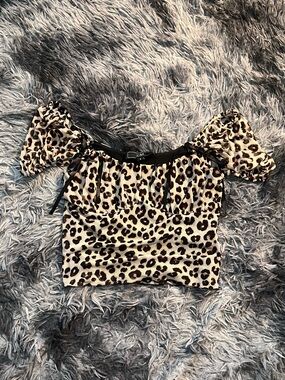 Vibe Leopard Print Puff Sleeve Crop Top - Beige & Black